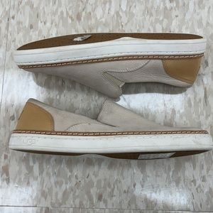 UGG Women’s Slip On Shoe Sneaker Size 5.5 NWT. Nubuck and Leather